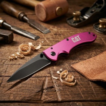 CAT DA980060 Kemer Askı Kancalı Katlanabilir 15CM Paslanmaz Çelik Pembe Kamp Çakısı CAT DA980060 Kemer Askı Kancalı Katlanabilir 15CM Paslanmaz Çelik Pembe Kamp Çakısı
