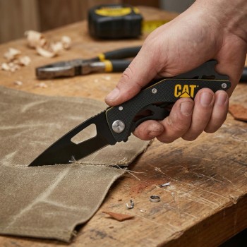 CAT DA980267 Kemer Askı Kancalı Şişe Açacaklı Katlanabilir 16CM Paslanmaz Çelik Siyah Kamp Çakısı CAT DA980267 Kemer Askı Kancalı Şişe Açacaklı Katlanabilir 16CM Paslanmaz Çelik Siyah Kamp Çakısı