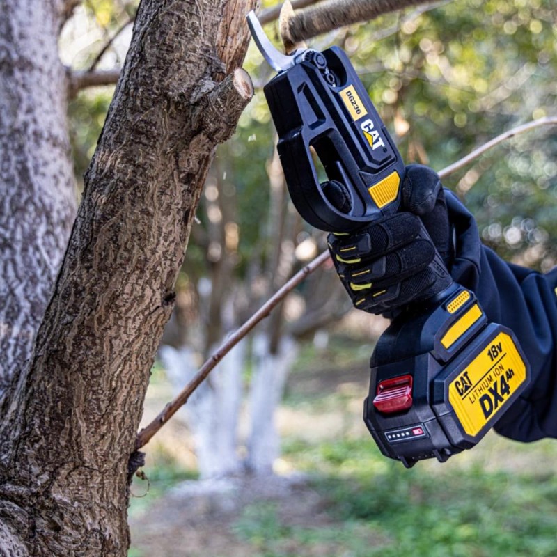 CAT DG236 18Volt 2.0A Li-ion Tek Akülü Profesyonel Kömürsüz Dal Budama Makası CAT DG236 18Volt 2.0A Li-ion Tek Akülü Profesyonel Kömürsüz Dal Budama Makası