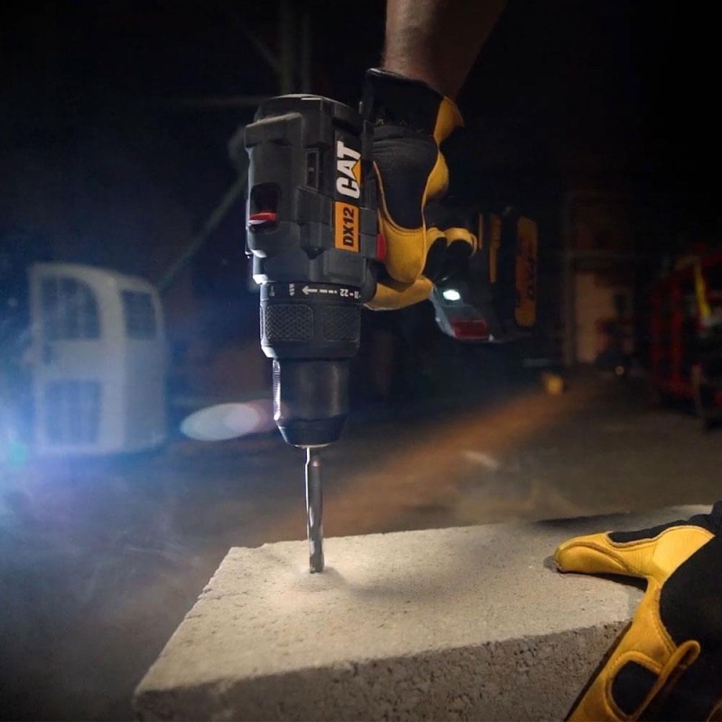 CAT DX12.2 18Volt/4.0Ah Li-ion Çift Akülü Kömürsüz Profesyonel Şarjlı Darbeli Matkap CAT DX12.2 18Volt/4.0Ah Li-ion Çift Akülü Kömürsüz Profesyonel Şarjlı Darbeli Matkap