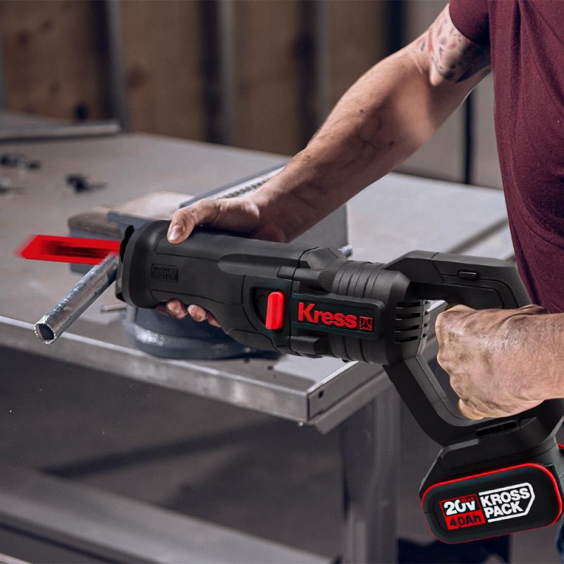 Kress KUE01 20Volt/4.0Ah Li-ion Çift Akülü Kömürsüz Profesyonel Tilki Kuyruğu Testere Kress KUE01 20Volt/4.0Ah Li-ion Çift Akülü Kömürsüz Profesyonel Tilki Kuyruğu Testere