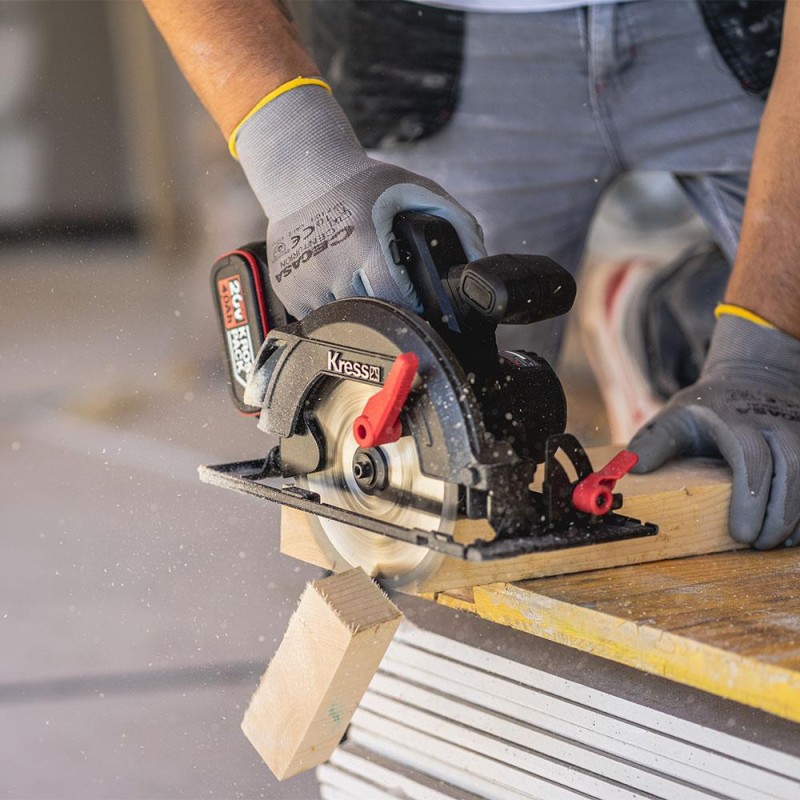 Kress KUE15.9 20Volt 185MM Kömürsüz Profesyonel Daire Testere (Akü Dahil Değildir) Kress KUE15.9 20Volt 185MM Kömürsüz Profesyonel Daire Testere (Akü Dahil Değildir)