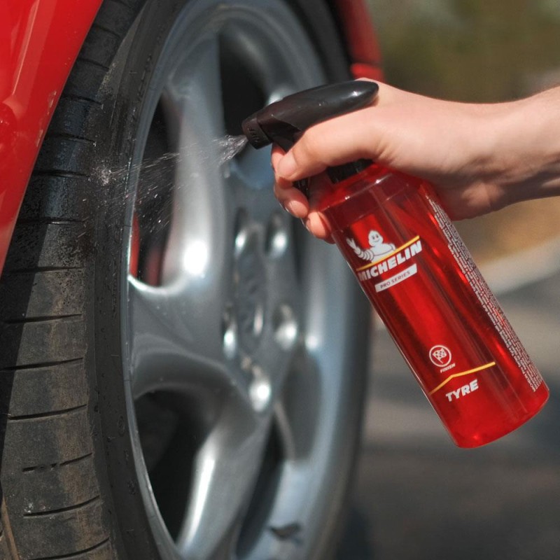 Michelin MC33573 500ml PRO Serisi Lastik ve Trim Parlatıcı, Koruyucu ve Yenileyici Sprey Michelin MC33573 500ml PRO Serisi Lastik ve Trim Parlatıcı, Koruyucu ve Yenileyici Sprey