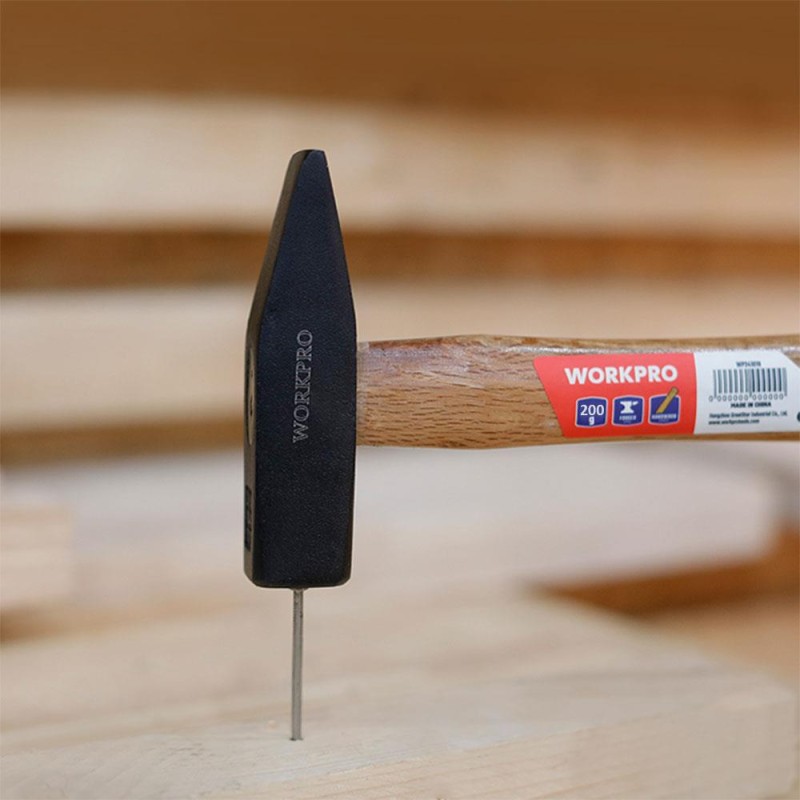 WORKPRO WP241017 200Gr Ahşap Saplı Çekiç WORKPRO WP241017 200Gr Ahşap Saplı Çekiç